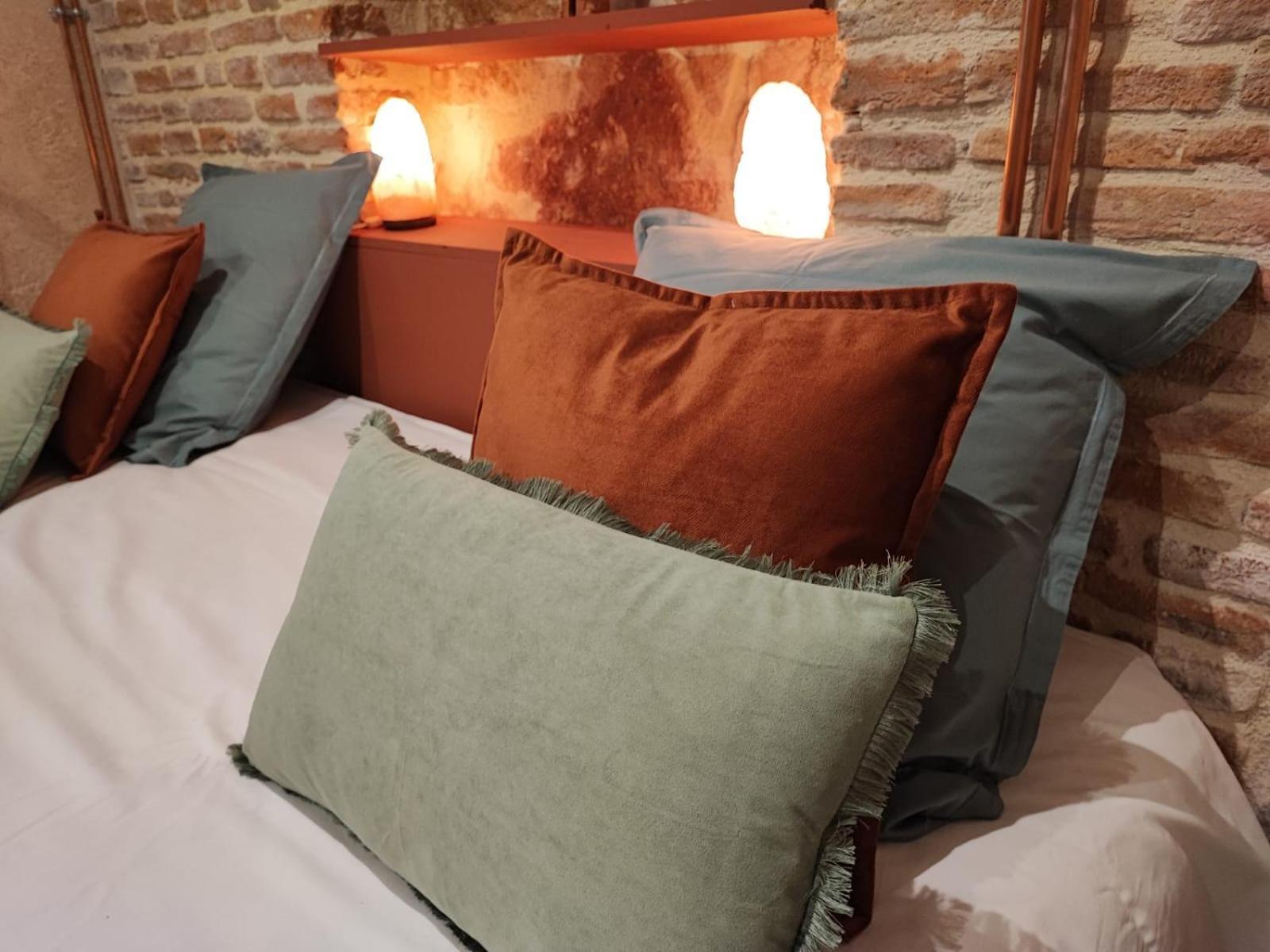 Le Domaine Du Sens Bed & Breakfast Frontenaud Rom bilde