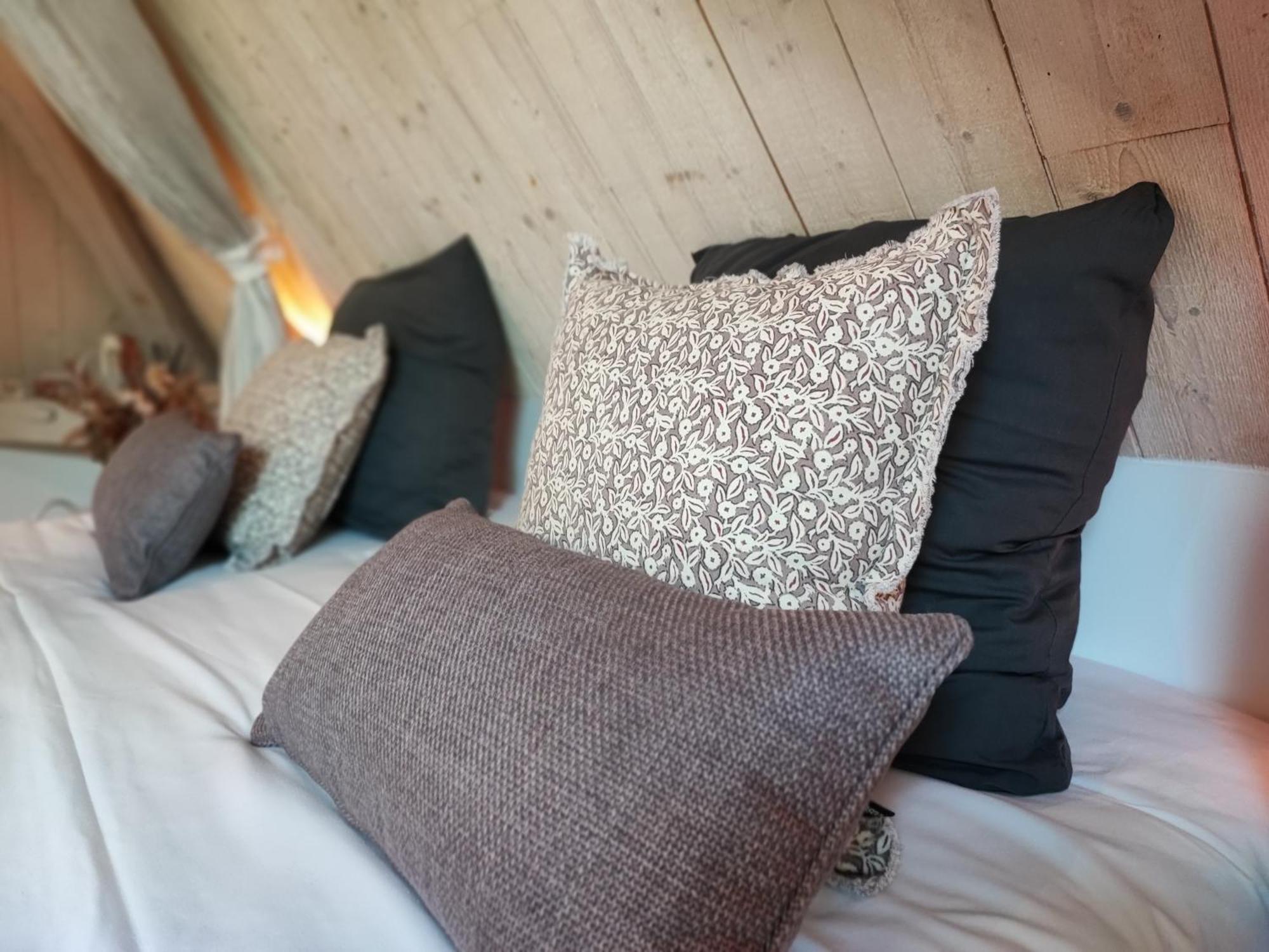 Le Domaine Du Sens Bed & Breakfast Frontenaud Rom bilde